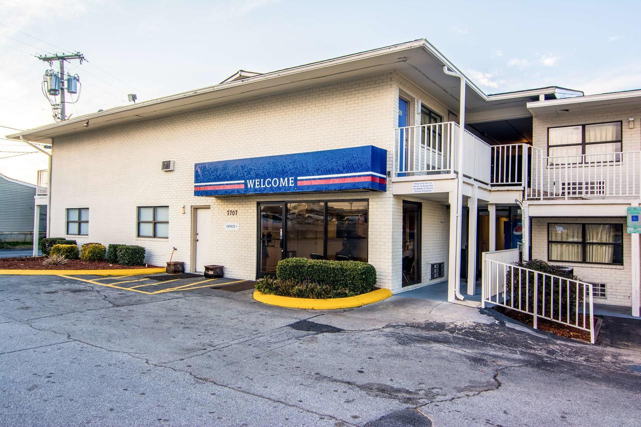 Motel 6 Chattanooga East Exteriör bild